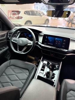 ڤۆڵکسواگن ئەتڵەس کرۆس سپۆرت